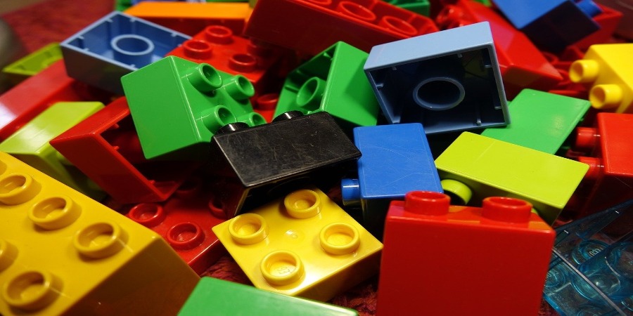 Peças de Lego podem durar até 1300 anos no oceano, diz estudo -  Ambientebrasil - Notícias