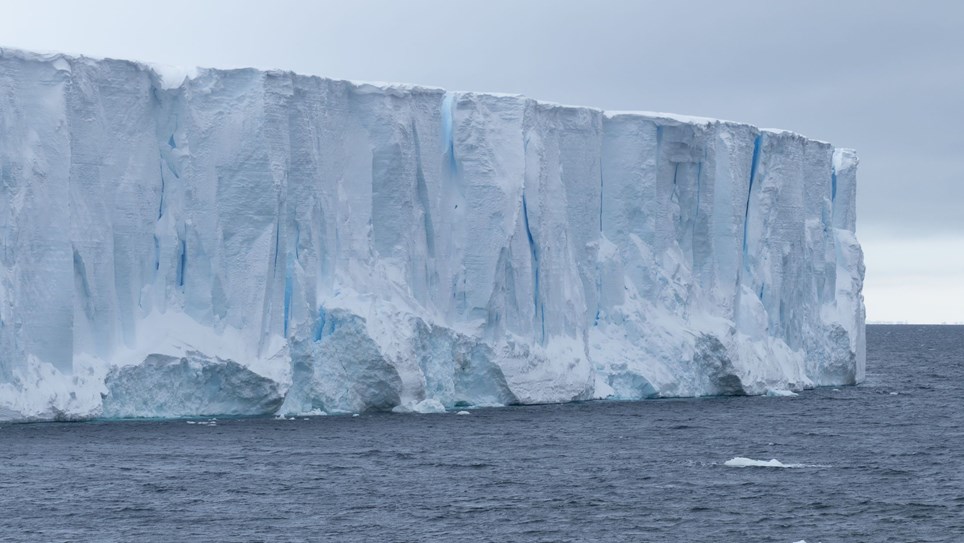 Der Eisberg hat so viel Wasser freigesetzt wie 61 Millionen olympische Schwimmbecken