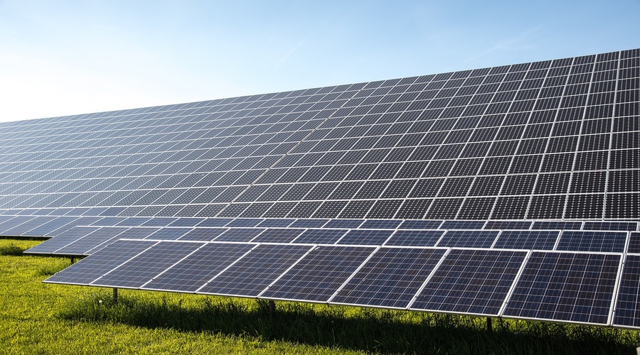 Consumo de eletricidade sobe 1,7% e produção solar bate recorde em agosto -  CNN Portugal
