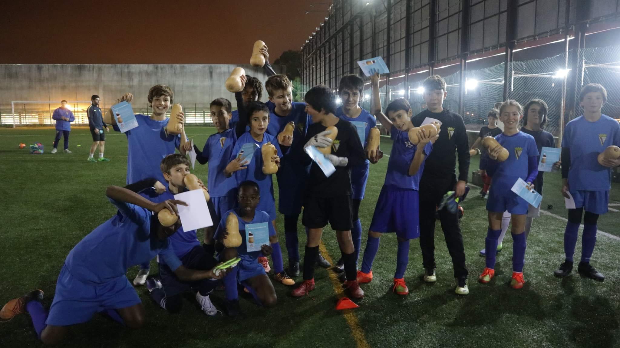 Love Butternut e Atlético Clube de Portugal distribuem 500 abóboras a famílias carenciadas de Alcântara