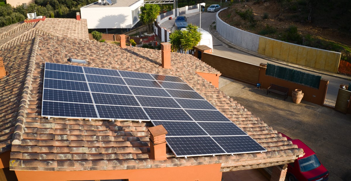 Casas mais resilientes às ondas de calor: 6 passos práticos para poupar este verão