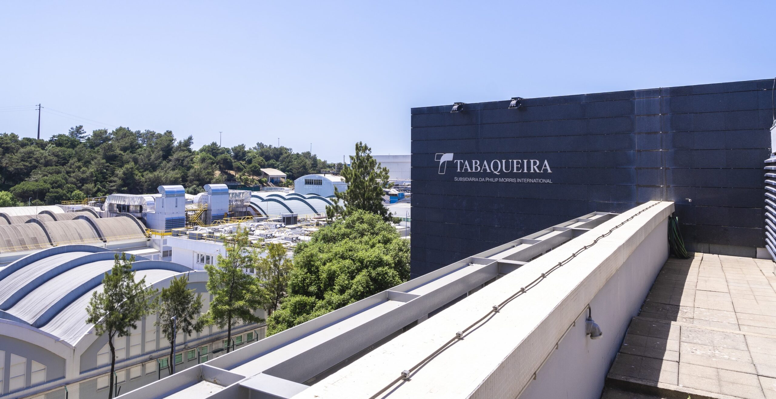 Fábrica da Tabaqueira reduz consumo de água em quase metade desde 2019
